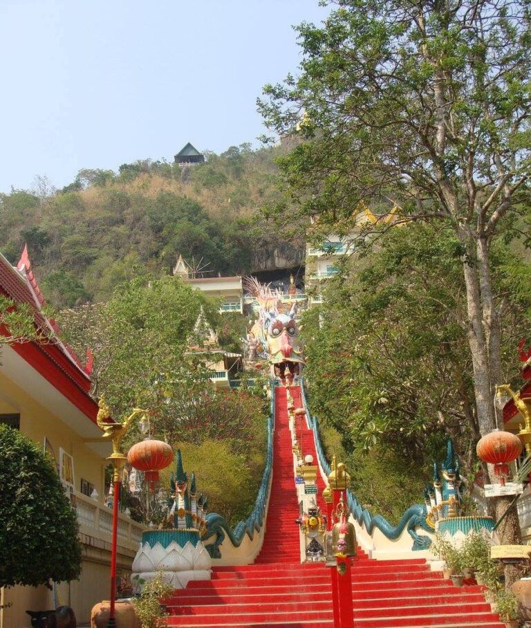 Entrée du Wat Ban Tham